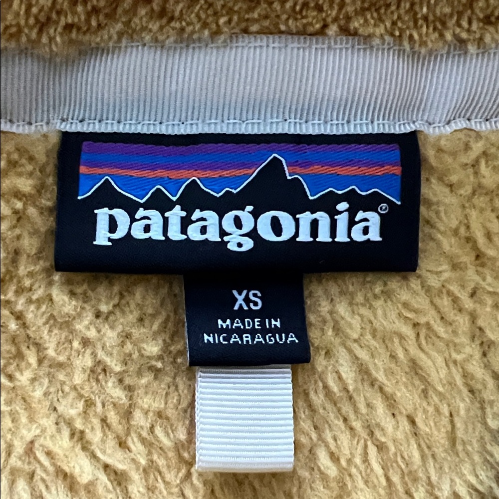 Patagonia Women's Re-Tool Snap-T Pullover in Yellow - Picture 7 of 8